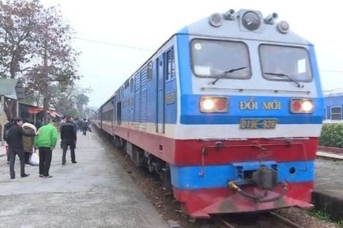 Người phụ nữ tử vong sau khi va chạm với tàu hỏa