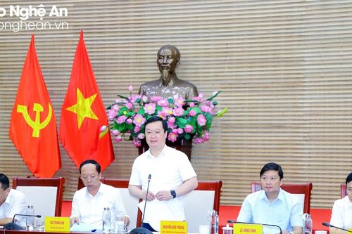 Chủ tịch UBND tỉnh: Cố gắng tìm ra dư địa phát triển trong tình hình khó khăn chung