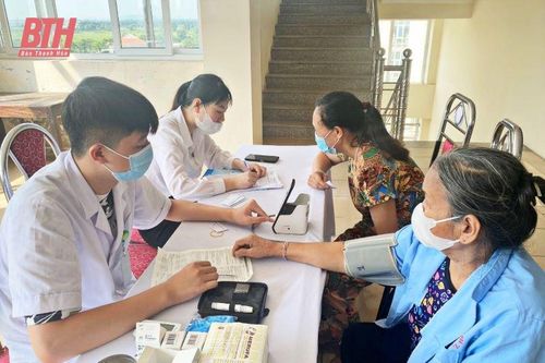 Ngày hội 'Chăm sóc sức khỏe người cao tuổi' tại Bệnh viện Đa khoa tỉnh Thanh Hóa