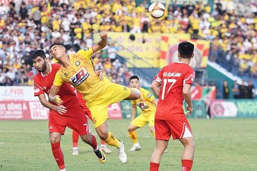 Đông Á Thanh Hóa giữ chắc ngôi đầu