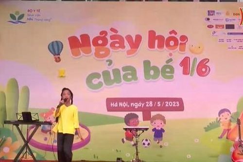 Mang yêu thương đến với các bệnh nhi