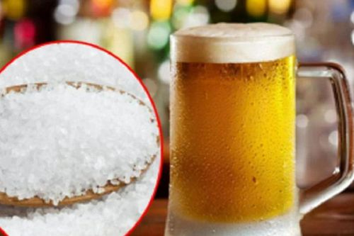 Thêm chút muối vào bia có tác dụng gì?