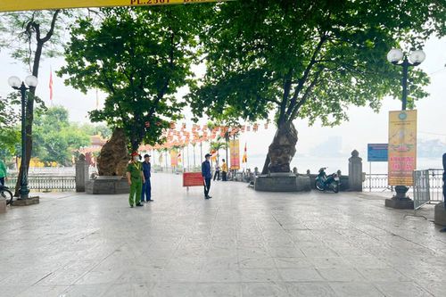 Công an phường Yên Phụ kiên quyết xử lý vi phạm trật tự đô thị và an toàn giao thông