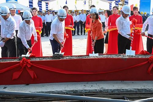 Hợp long cầu Vĩnh Tuy giai đoạn 2