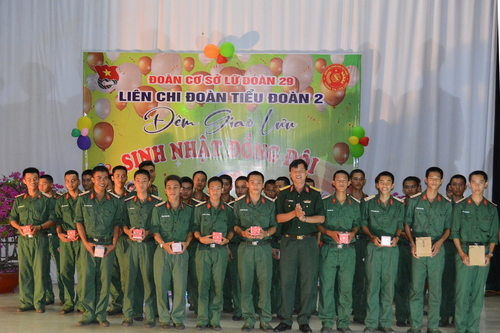 Một buổi sinh nhật đồng đội