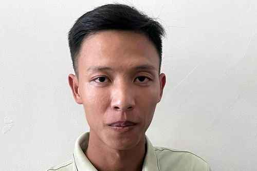 Tiện tay nên… trộm