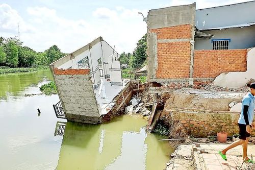 Miền Tây: Sạt lở vẫn nghiêm trọng