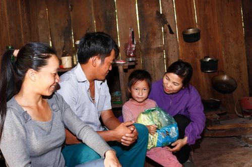 Trọn vẹn 'sứ mệnh' trồng người nơi vùng cao biên giới
