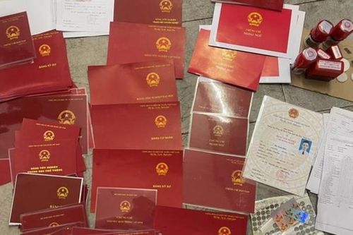Phá đường dây làm giả con dấu, tài liệu quy mô liên tỉnh