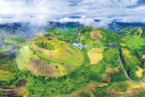 Thẩm định sơ bộ 3 tuyến du lịch Công viên địa chất toàn cầu UNESCO Đắk Nông