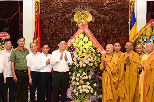 Bí thư Tỉnh ủy Nam Định chúc mừng Đại lễ Phật đản năm 2023 tại Trúc Lâm Thiên Trường