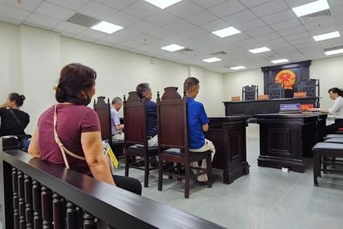 Mới nhất vụ chết vẫn ký xác nhận đất đai ở Hà Nội