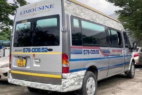 Bắt nhóm giả ô tô trung chuyển để trộm tài sản ở TPHCM