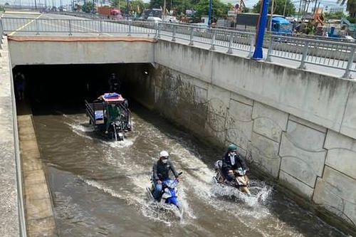 Nguyên nhân hầm chui ở cửa ngõ phía đông TPHCM ngập úng giữa trưa nắng