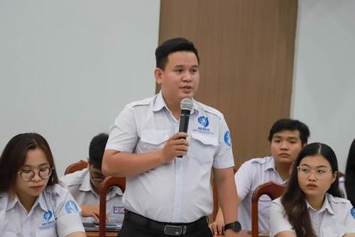 Tổ chức học tập, vun đắp lý tưởng, rèn luyện đạo đức tác phong cho sinh viên