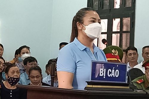 Con dâu vi phạm giao thông, mẹ chồng bị phạt 20 tháng tù vì lăng mạ CSGT