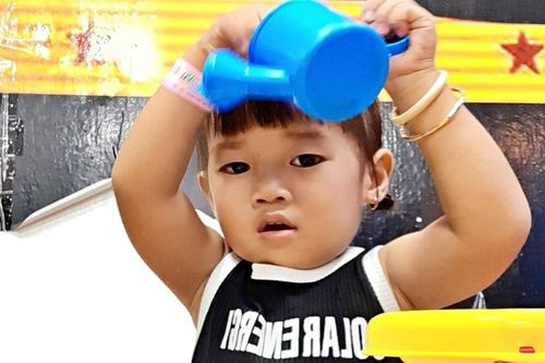Vợ chồng Đồng Tháp treo thưởng 100 triệu đồng tìm con gái 2 tuổi mất tích