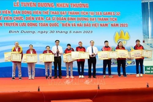 Bình Dương: Khen thưởng vận động viên đạt thành tích cao tại SEA Games 32