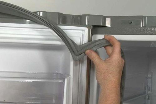 4 cách khắc phục tình trạng tủ lạnh đổ mồ hôi, đọng nước