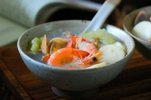Canh mướp đắng hải sản thanh nhiệt ngày nắng