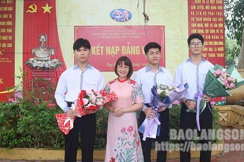 Tự hào đảng viên tuổi 18