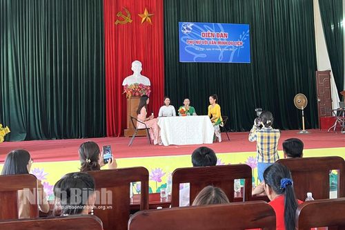 Diễn đàn phụ nữ với văn minh du lịch