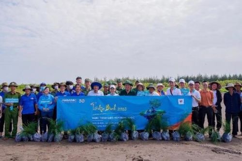 ABBANK tài trợ 13.000 cây phi lao trồng rừng phòng hộ ven biển Tiền Giang