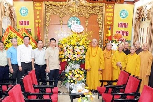 Thứ trưởng Lương Tam Quang chúc mừng Giáo hội Phật giáo Việt Nam