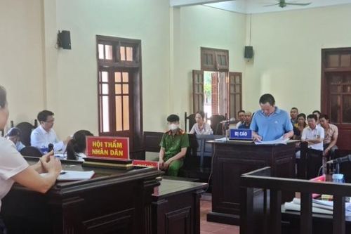 Phạt 7 năm tù phóng viên tống tiền phó chủ tịch UBND huyện