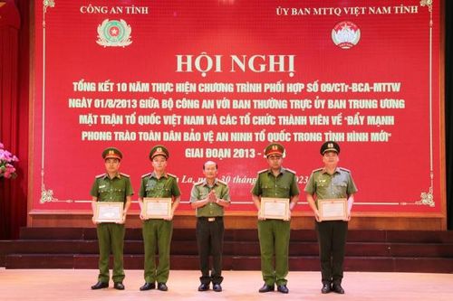 Công an Sơn La duy trì, củng cố 17.429 nhóm liên gia tự quản