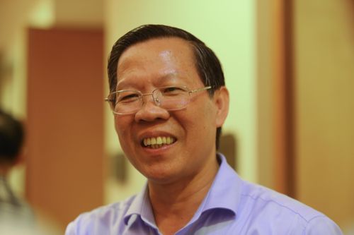 Chủ tịch Phan Văn Mãi báo tin vui: TP.HCM tăng trưởng 5,87% trong Quý II/2023