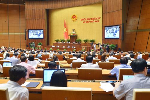 Quốc hội thảo luận ở tổ về việc lấy phiếu tín nhiệm, bỏ phiếu tín nhiệm