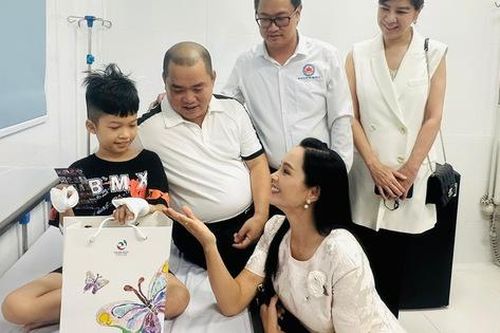 'Nâng bước tuổi thơ - Nâng bước thành công' mang 'phép màu' đến với 20 trẻ em dị tật bẩm sinh