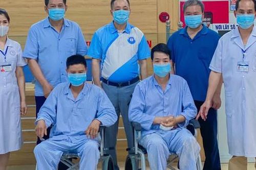 Trao tặng hơn 900 suất quà cho bệnh nhân, gia đình có hoàn cảnh khó khăn, học sinh nghèo vượt khó tại huyện Bình Liêu
