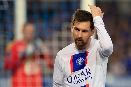 Messi sẽ nhận lương gấp ba Ronaldo nếu đến Saudi Arabia