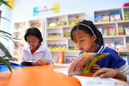 'Thư viện trên đá' - mang văn hóa đọc tới trẻ em vùng cao