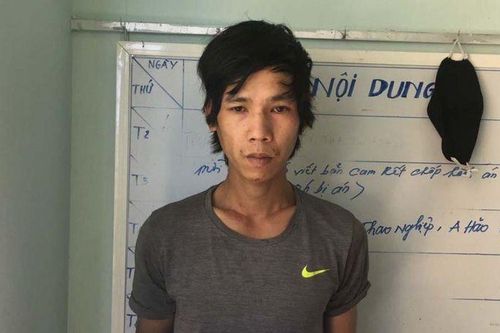 Bắt giữ đối tượng vận chuyển 2,1 kg ma túy đá