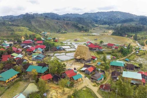 Hãy đến Vi Rơ Ngheo một lần để thấy