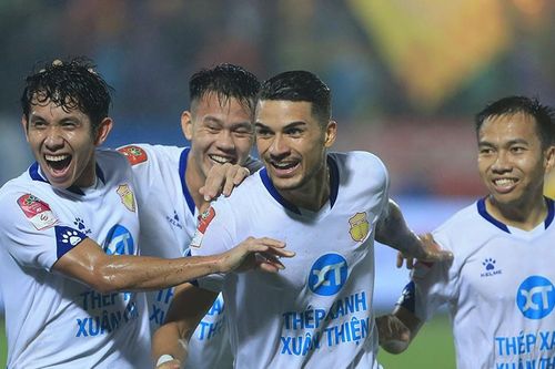 Bóng đá Việt Nam ngày 31/5: Nam Định vs Hà Tĩnh (18h00), TPHCM vs Đà Nẵng (19h15)