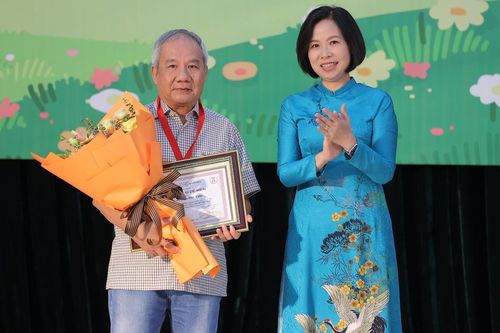 Nhà báo Vũ Việt Trang - Tổng Giám đốc TTXVN: Giải thưởng là nơi phát hiện, ươm mầm những tài năng văn học, nghệ thuật nhí