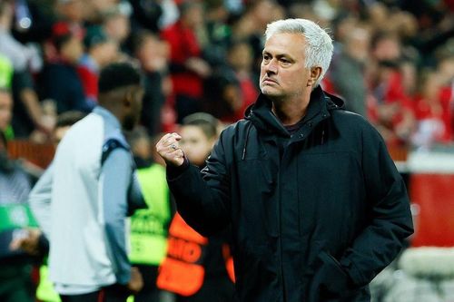 Sevilla là vua Europa League, nhưng vẫn sợ Mourinho