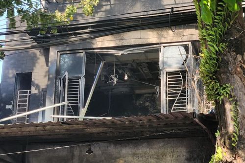 Cháy nhà lúc rạng sáng, 2 người chết, 1 người bị thương