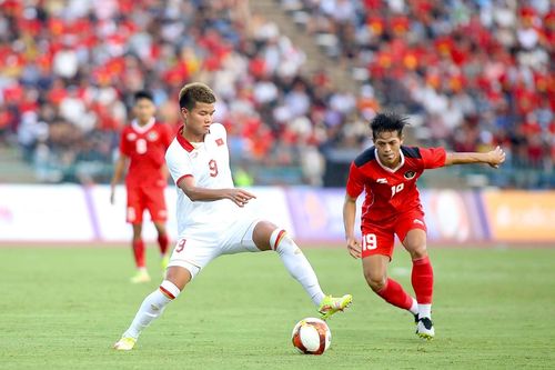 Bóng đá Việt Nam đang 'hụt hơi' đào tạo trẻ