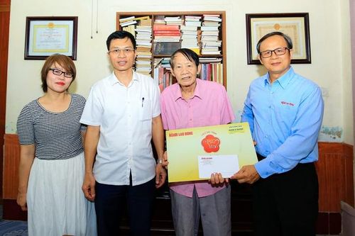Chương trình Mai vàng tri ân nhà báo Văn Hiền nguyên Phó tổng biên tập báo Nghệ An