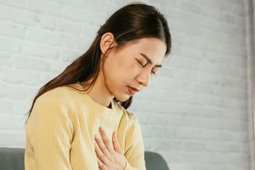 Dấu hiệu đau tim xuất hiện trước một tháng