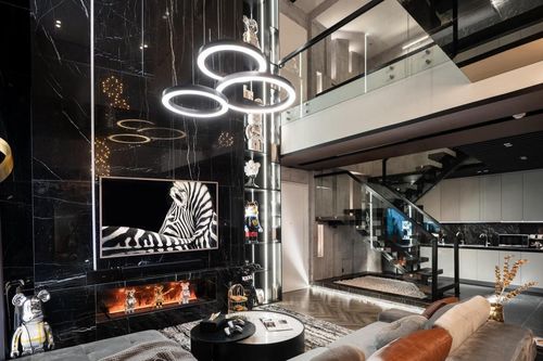 Nội thất đen trắng cho căn hộ Duplex