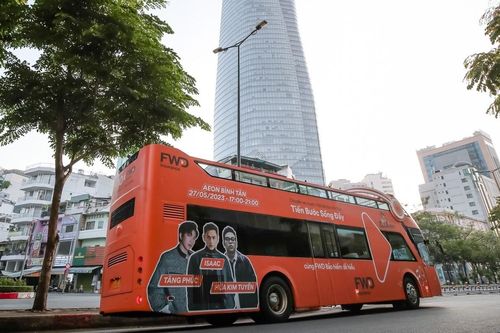 Gần 200.000 người nhấn nút 'Play' trên chuyến xe 'Tiến bước sống đầy'