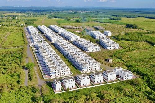 Xây gần 500 căn nhà trái phép, cổ phiếu giảm sàn, chủ đầu tư giải thích gì?