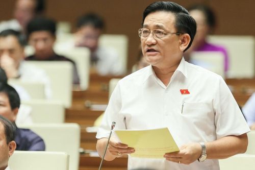 Lúc 'dầu sôi lửa bỏng' cần thay ngay cán bộ suy thoái, né tránh trách nhiệm