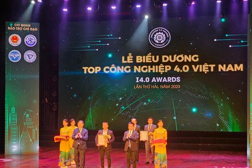 Ông lớn hàng tiêu dùng ghi dấu ấn khi đạt 'Top Doanh nghiệp Công nghiệp 4.0'
